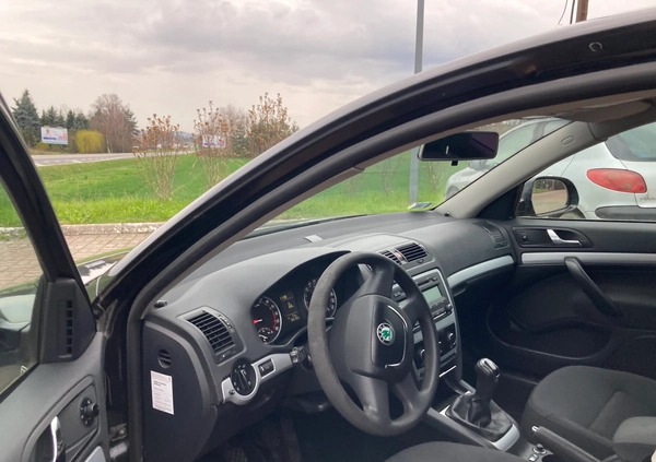 Skoda Octavia cena 13407 przebieg: 350000, rok produkcji 2011 z Wieliczka małe 16